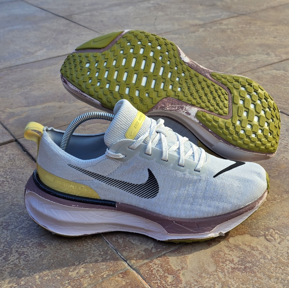 Nike Invincible Run 3 Women's Gray and Yellow Running Shoes Size 10